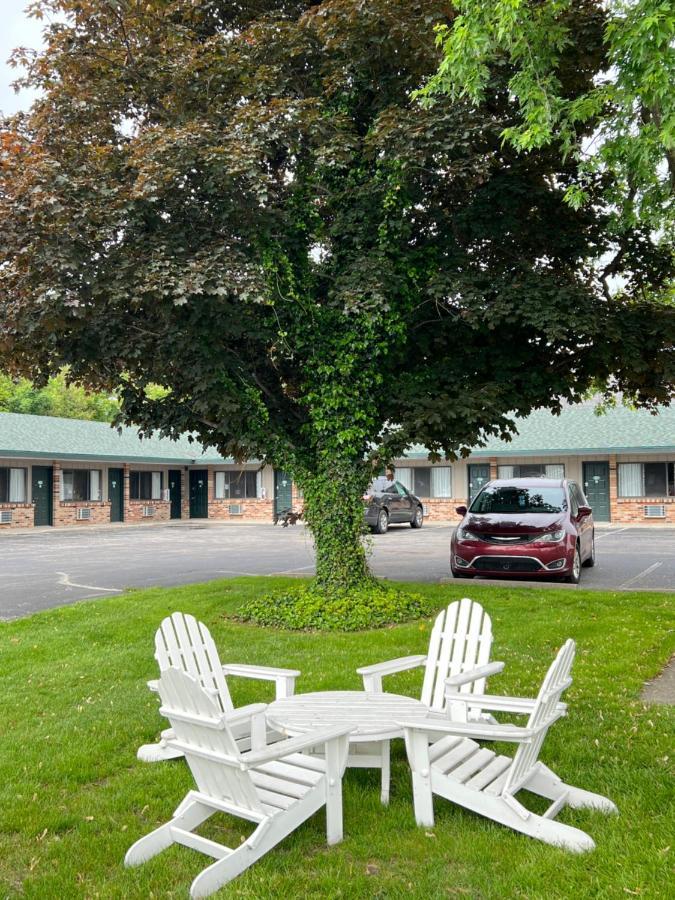 Viking Arms Inn - Ludington Eksteriør billede